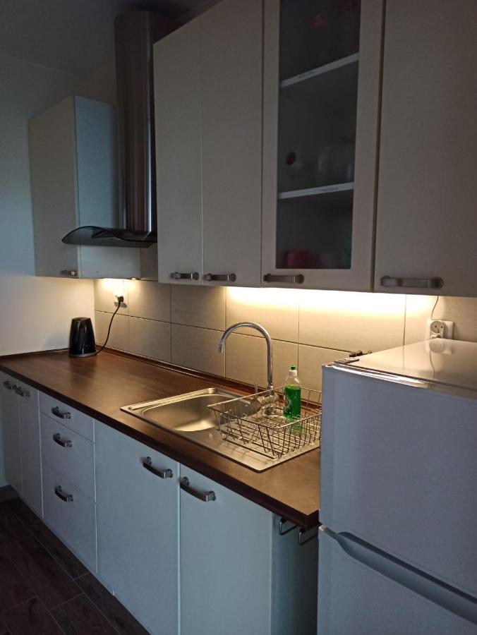 Dom Goscinny Przy Jeziorze Gardna Wielka Buitenkant foto