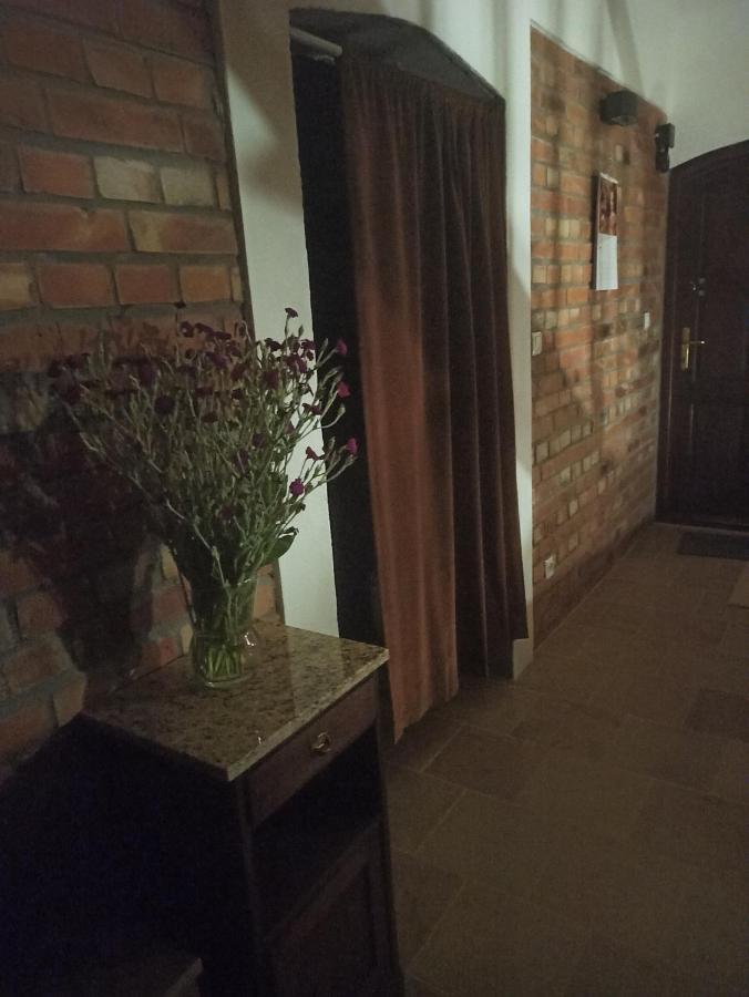 Dom Goscinny Przy Jeziorze Gardna Wielka Buitenkant foto