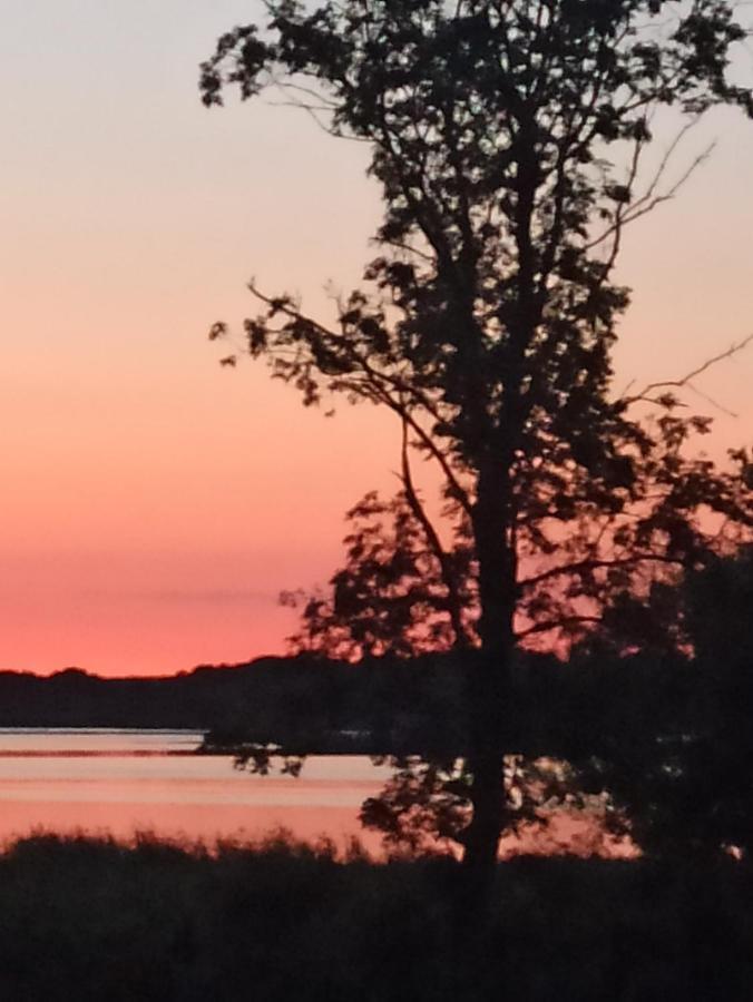 Dom Goscinny Przy Jeziorze Gardna Wielka Buitenkant foto